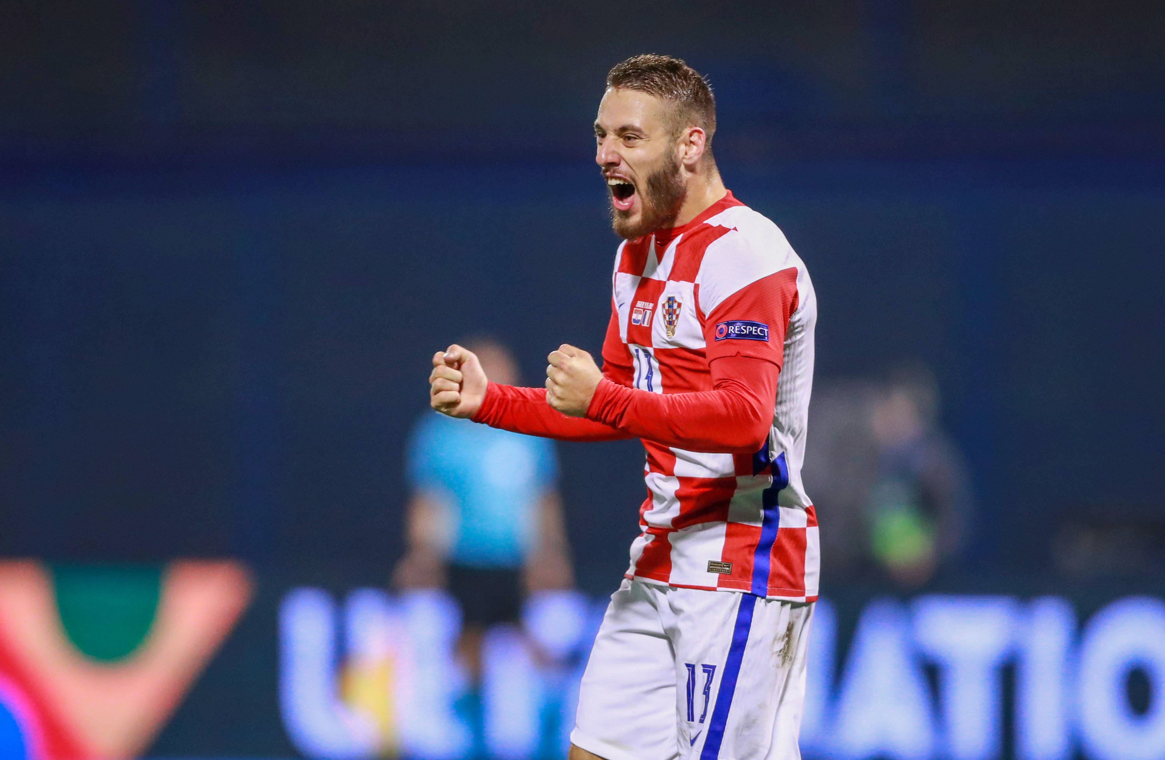 包含克罗地亚不敌葡萄牙，佩里西奇遭遇尴尬的词条