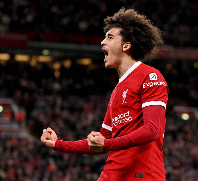 南安普敦客场大胜,保持不败纪录 南安普敦客场大胜,保持不败纪录