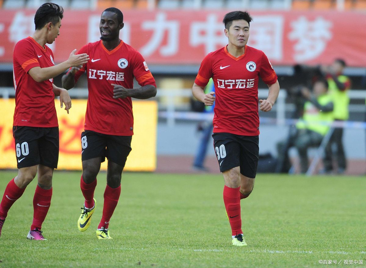 沙尔克重演逆袭传奇,豪取关键胜利提振士气的简单介绍 沙尔克重演逆袭传奇,豪取关键胜利提振士气的简单介绍